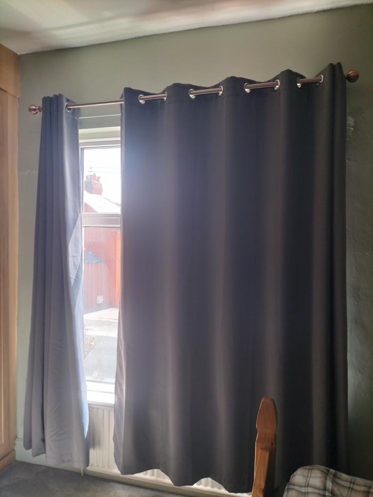 Lister Cartwright 28mm Antique Copper Extendable Metal Curtain Pole only - Customer Photo From Steffi Hudson