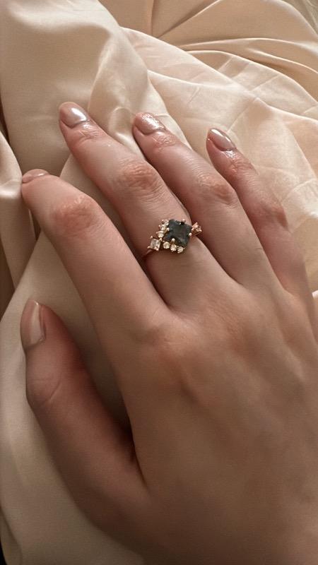 Rose Gold Ring w/ Black Cubic Zirconia | Empire by Oomiay – Oomiay 