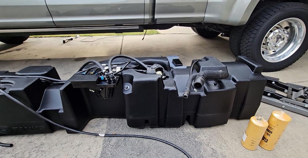 68 Gallon Replacement Fuel Tank for 2017-2025 Ford F-250 / F-350 / F-450 Powerstroke 6.7L Crew Cab Long Bed - Customer Photo From Daniel Whitman