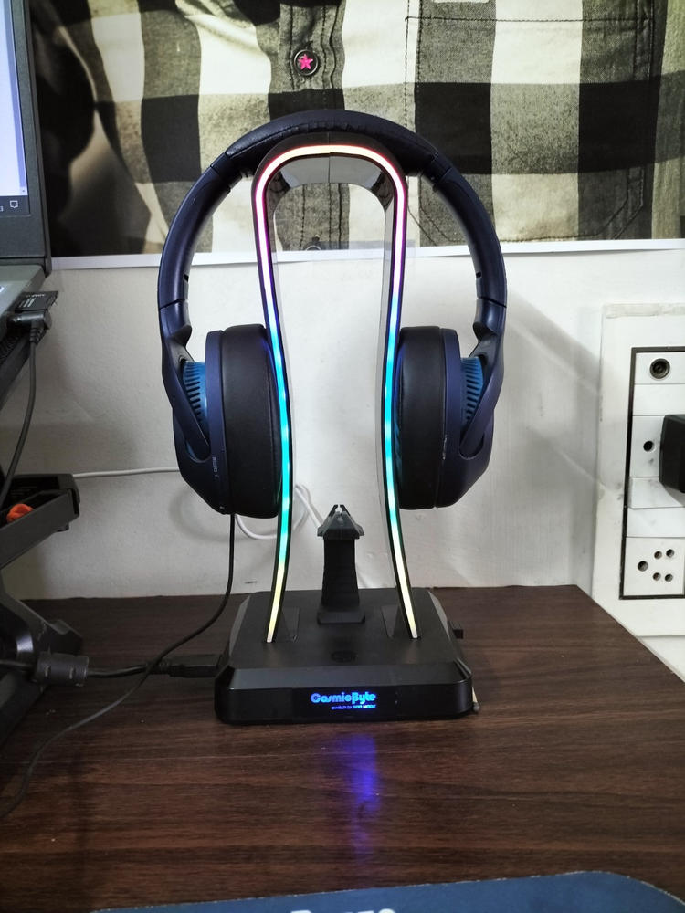 Cosmic Byte Vulcan RGB Headphone Stand, Mouse Bungee, USB Hub - Customer Photo From Sudharshan Reddy