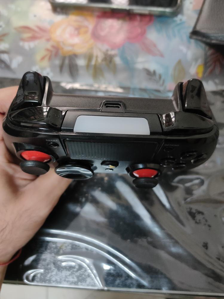 Cosmic Byte Stratos Xenon All in One Gamepad for PS4, iOS, PC and Android, Magnetic Triggers, Macro Buttons Upgraded with USB C - Customer Photo From Raman Mehta