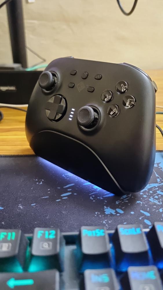 Cosmic Byte Stellaris Controller Charging Dock (Gamepad Not Included) - Customer Photo From Aamir Khan