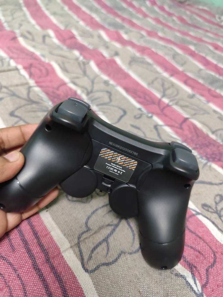 Cosmic Byte Nexus Wireless Controller for PC, AAA Removable Battery - Black - Customer Photo From Adeev Mustafa