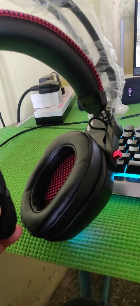 Cosmic Byte Equinox Europa 7.1 USB Dual Driver Gaming Headset with Software, Spectra RGB LED and ENC Microphone - Customer Photo From ROKESH R.