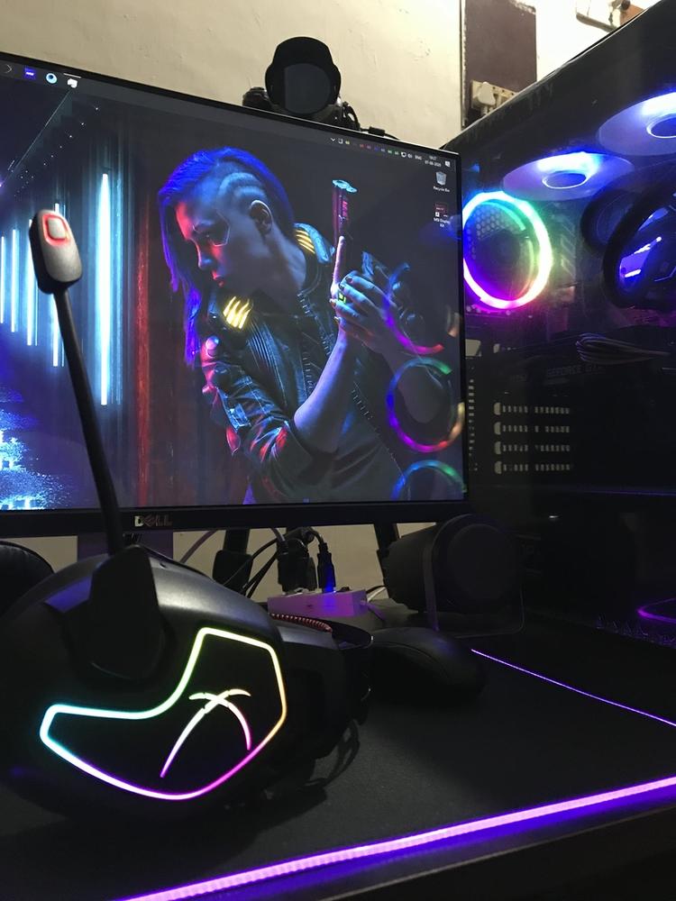 Cosmic Byte Equinox Europa 7.1 USB Dual Driver Gaming Headset with Software, Spectra RGB LED and ENC Microphone - Customer Photo From Sreekar C.