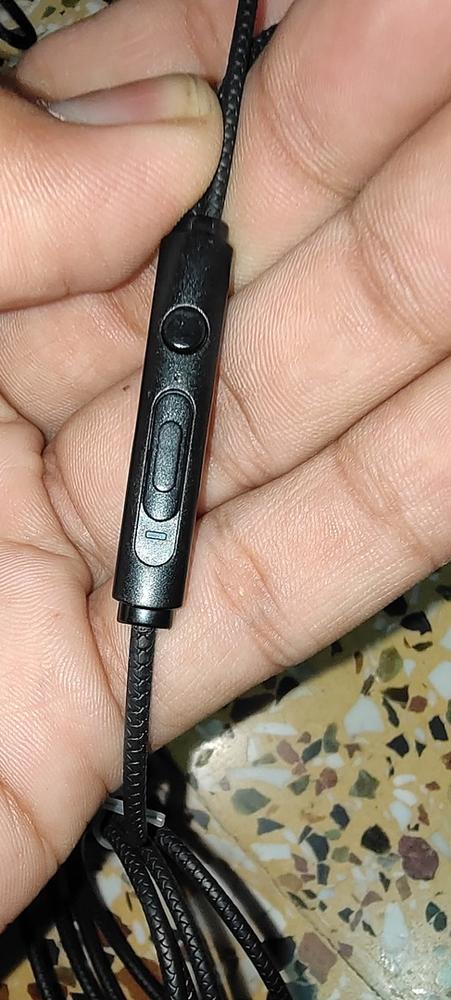 Cosmic Byte CB-EP-06 Gaming Earphone, Lightweight with Detacheable Microphone - Customer Photo From Rushi V.