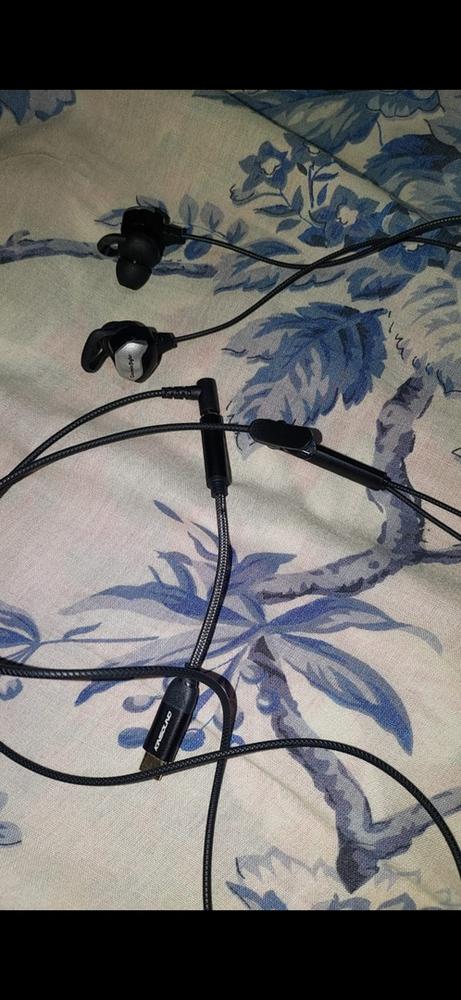 Cosmic Byte CB-EP-06 Gaming Earphone, Lightweight with Detacheable Microphone - Customer Photo From Jyotirmaya S.