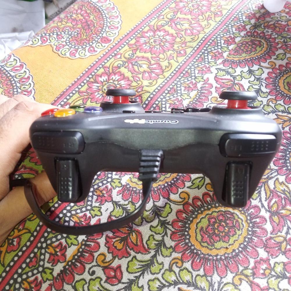 Cosmic Byte Callisto Wired Gamepad with Programmable Turbo Buttons for Windows PC - Customer Photo From Abhijit B.