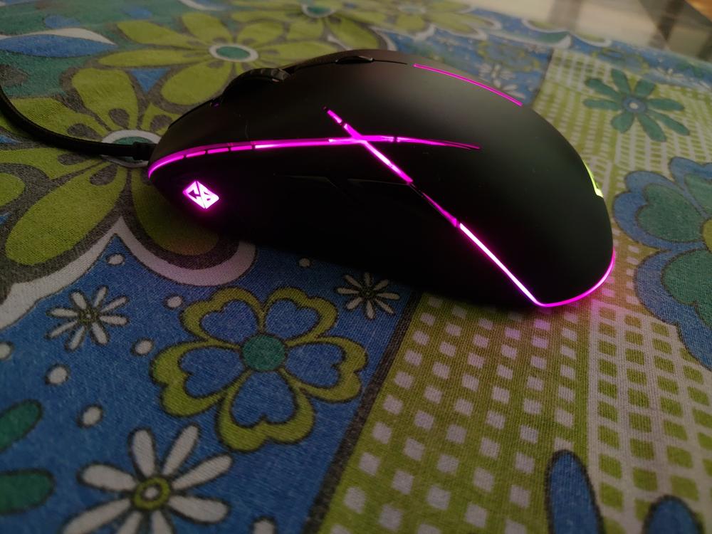 Cosmic Byte Gravity Lightweight RGB 6400 DPI Gaming Mouse with Sunplus IT 6651 Sensor, Software - Customer Photo From Tanmay M.