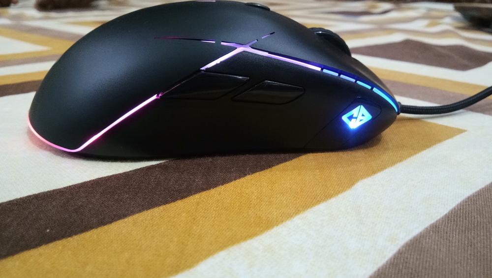 Cosmic Byte Gravity Lightweight RGB 6400 DPI Gaming Mouse with Sunplus IT 6651 Sensor, Software - Customer Photo From Rahul K.