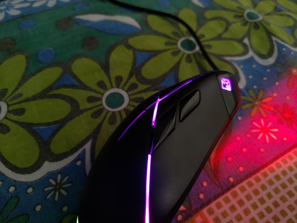 Cosmic Byte Gravity Lightweight RGB 6400 DPI Gaming Mouse with Sunplus IT 6651 Sensor, Software - Customer Photo From Tanmay M.