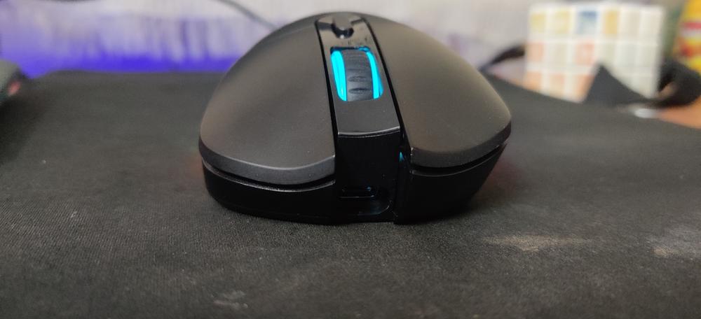 Cosmic Byte Hyperion Wireless + Wired Dual Mode Gaming Mouse, Rechargeable, Pixart 3325 Sensor, RGB LED, Software, Upto 10000 DPI (Black) - Customer Photo From O A.