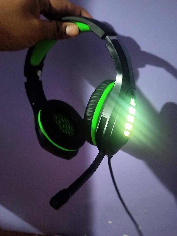 Cosmic Byte GS430 Gaming Headphone, 7 Color RGB LED and Microphone (Green) - Customer Photo From Arshan S.