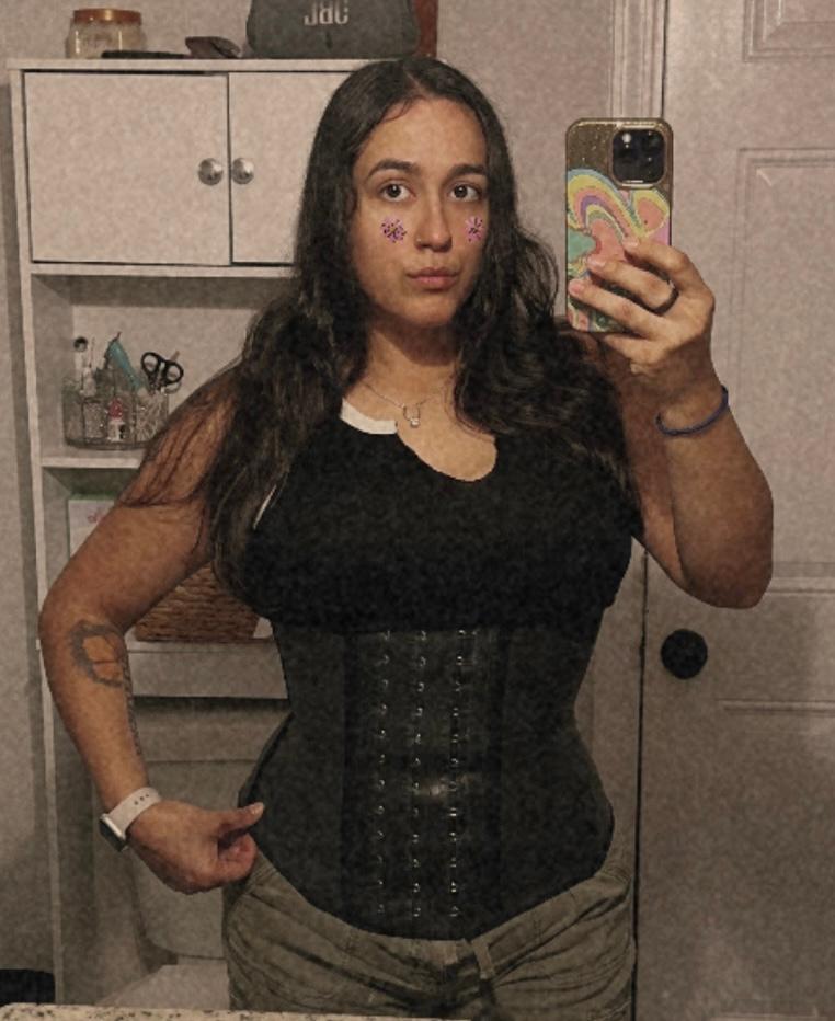 Extreme Waist Trainer 3 Hook Black - Customer Photo From Becca
