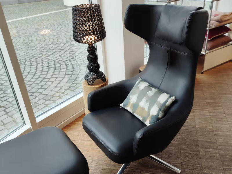 Grand Repos and Ottoman - Customer Photo From Maria Lopez