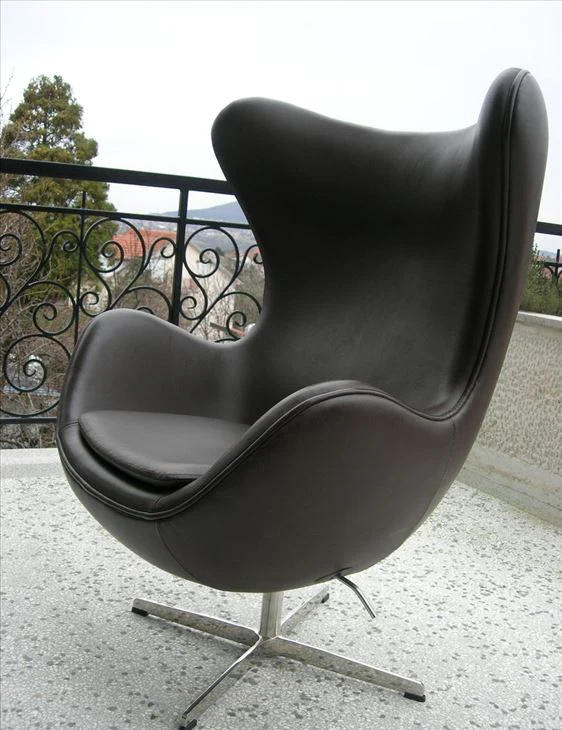 Egg Chair Replica with Stool - Customer Photo From Peter