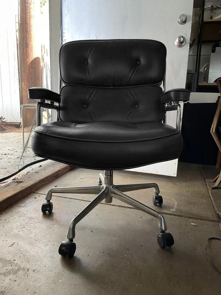 Time-Life Eames Chair Replica - Customer Photo From Gillson