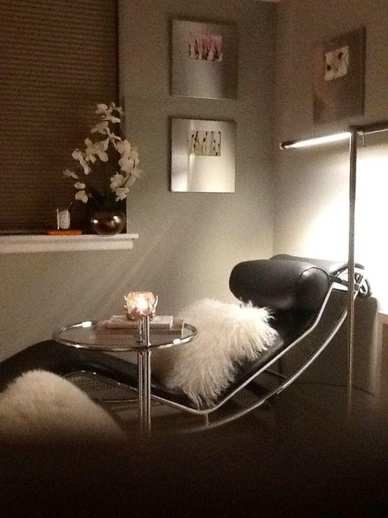 Le Corbusier LC4 Chaise Lounge Replica - Customer Photo From Christina Hastings