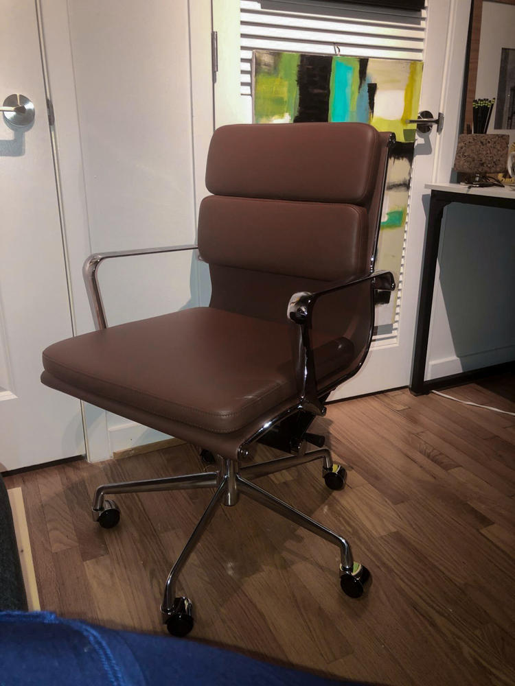 Eames Soft Pad Group Management Chair Replica - Customer Photo From Sohnne Customer