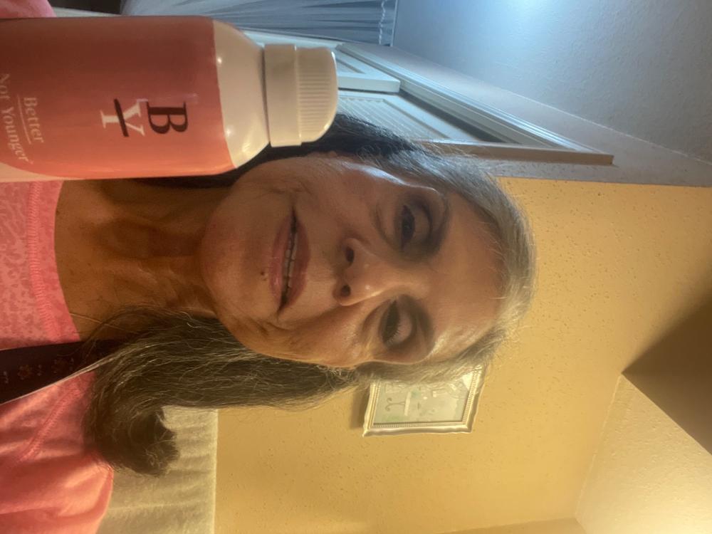 Wake Up Call Thickening Hairspray - Customer Photo From Mary Moreno