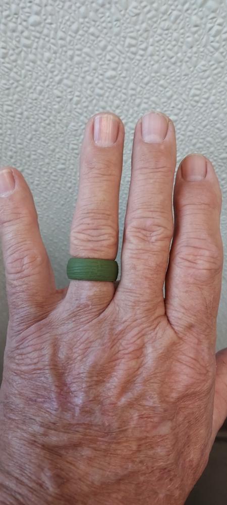 Silicone Ring | Tread | Green - Customer Photo From sammy tew