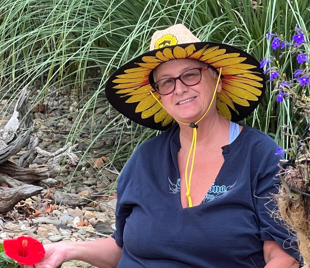 ALL STRAW HATS 20% OFF + FREE GIFT - Customer Photo From Marianne Croft