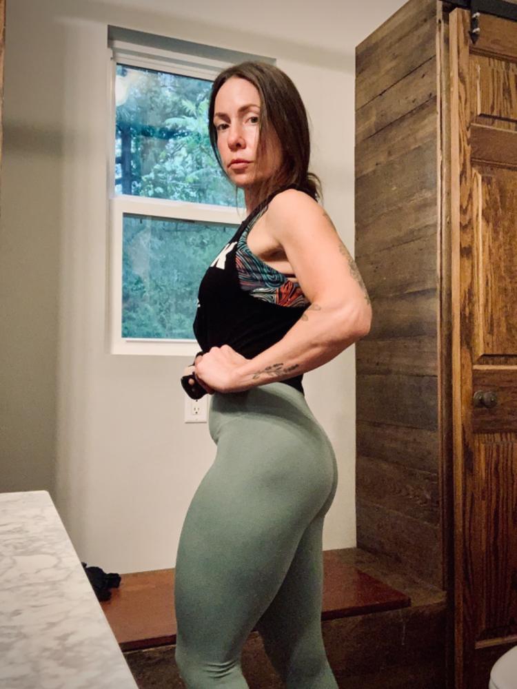 Reluna Original Sculptseam® Legging Thistle - Customer Photo From Kara McGuire