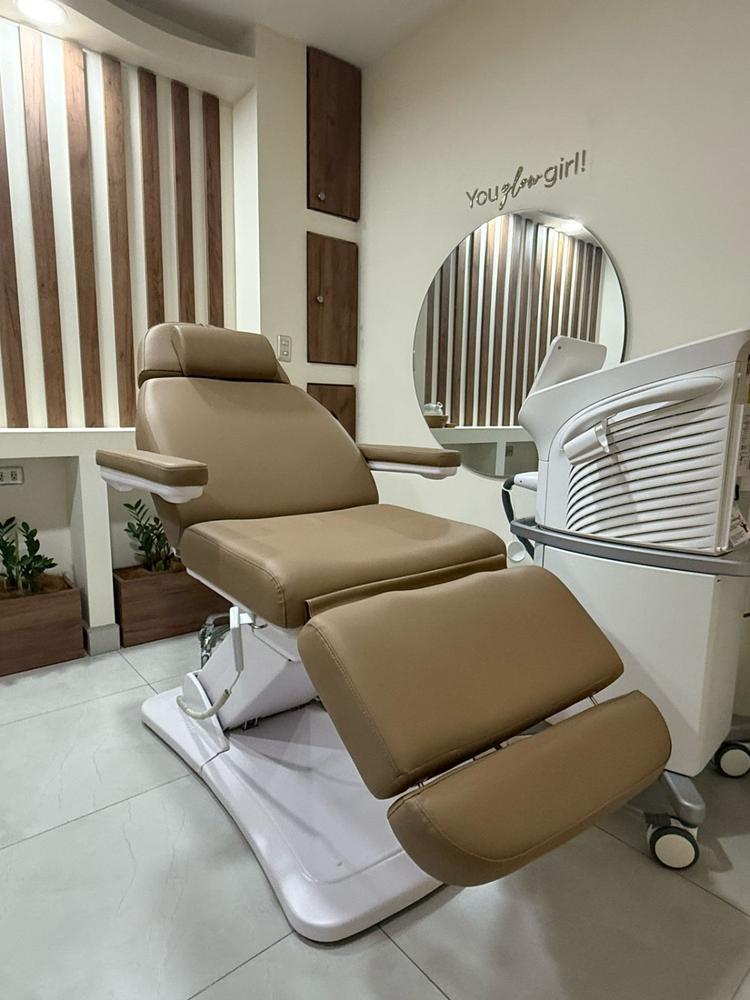 Spa Luxe Insight Medi Spa Medical Treatment Exam Chair - Customer Photo From Nelly Lobo