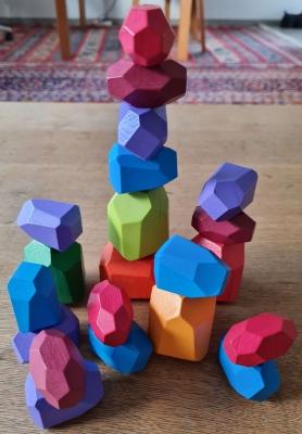 Narsico Regenbogen-Bausteine aus Naturholz - Das ideale Spielzeug, um die Entwicklung Ihres Kindes zu fördern! - Customer Photo From Laura M.