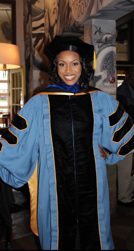 Yale University Doctoral Gown – CAPGOWN