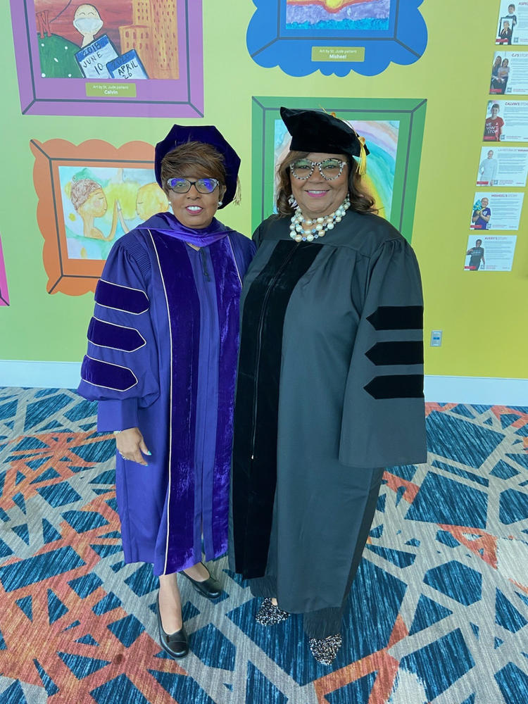 Complete Doctoral Regalia Rental for University of Washington - Customer Photo From katherine Hendrix