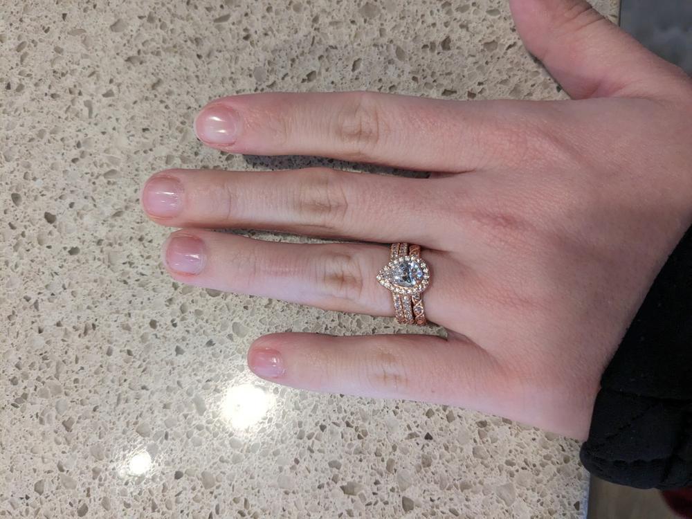The Giselle - Rose Gold - Customer Photo From Elizabeth Wroten