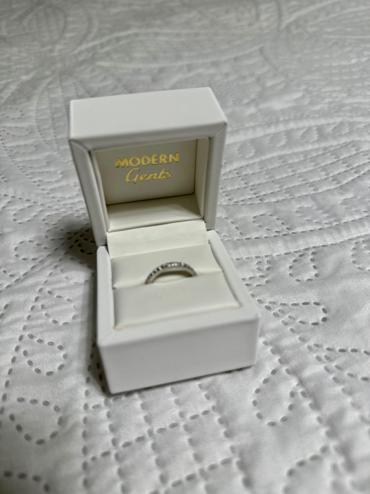 Elegant Ring Box - Customer Photo From Marcy Pedersen