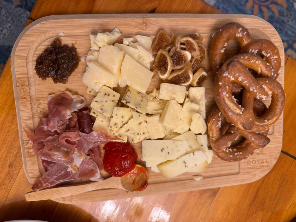 AppyHour Box + FREE Artisan Cheese & Jam Pairings for a Year - Customer Photo From Chelsea Campana