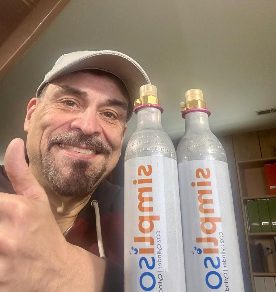 In App: 2 x 60L Screw-In Cylinders - Exchanging Empties - Customer Photo From Agustín A Nieves