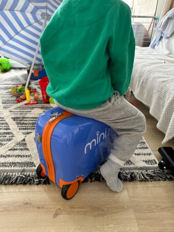 Aerolite MiniMax - Valigia da viaggio per bambini, adatta per bagaglio a mano EasyJet da 45 x 36 x 20 cm, con ruote, 29 l - Customer Photo From Radoslav Gantchev