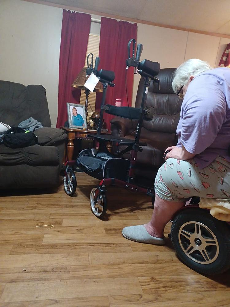 Advanced - 450LBS Capacity Bariatric Upright Walker - Customer Photo From Rissa7842