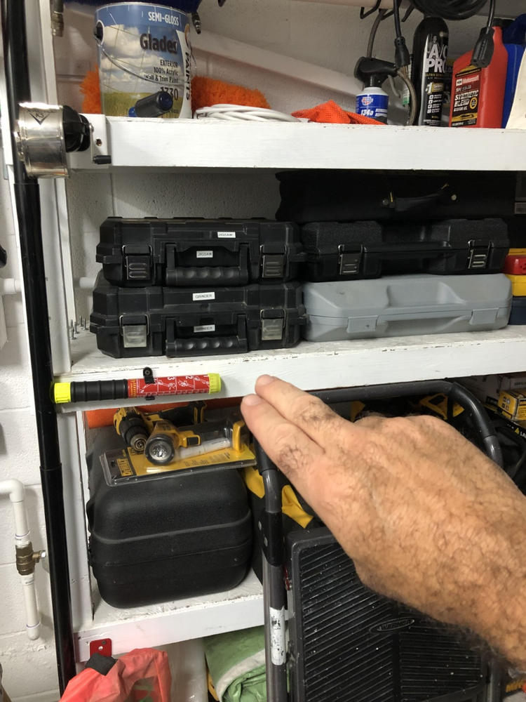 Element E50 Fire Extinguisher - Customer Photo From Daniel Ruzbasan