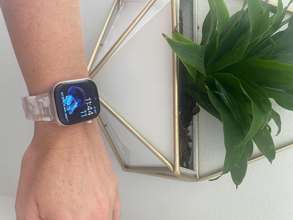 Vienna Apple Watch Band - Rose Quartz - Customer Photo From Kylie Diaz