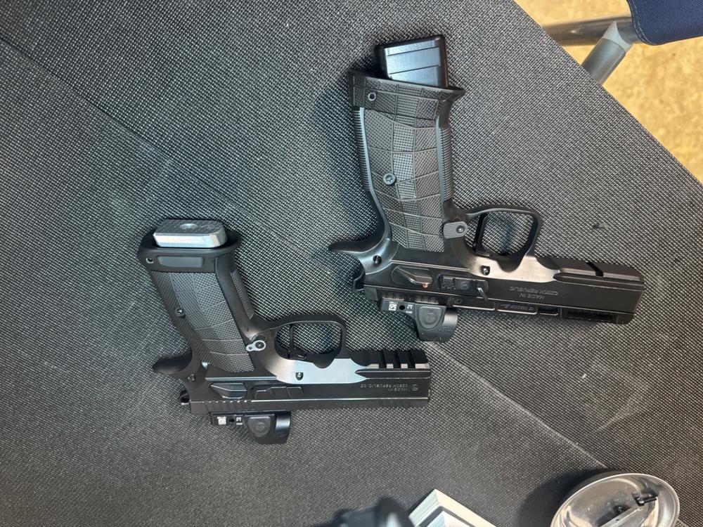 CZ Shadow 2 Palm Swell Bogies G10 Grips