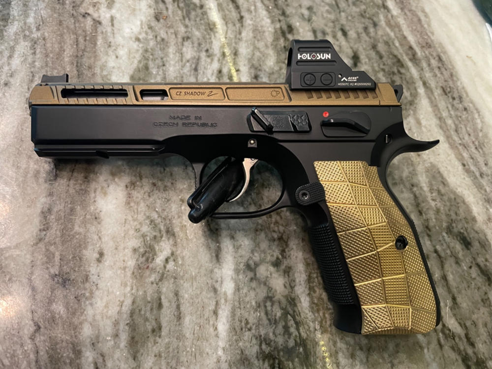 CZ Shadow 2 Palm Swell Bogies G10 Grips