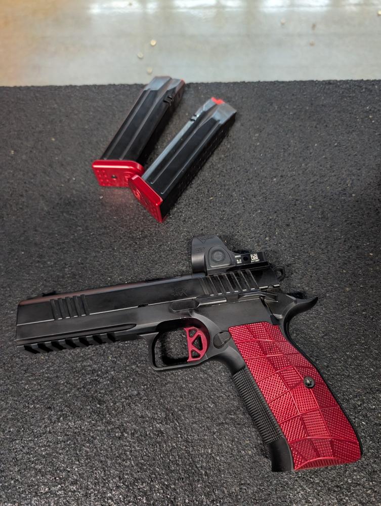 CZ Shadow 2 Palm Swell Bogies G10 Grips