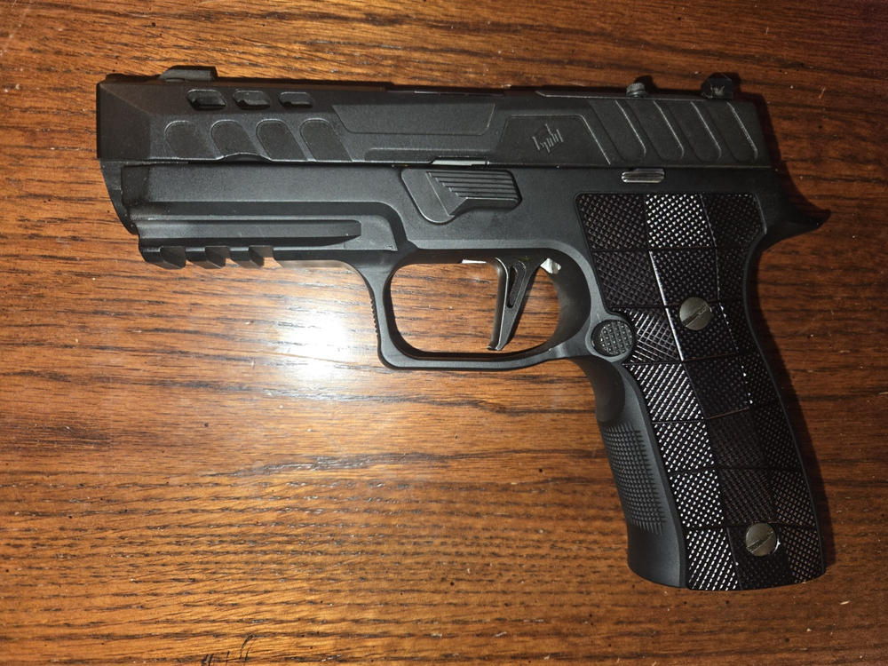 Sig Sauer P320 AXG GridLOK Grips and Backstrap Combo | Shop