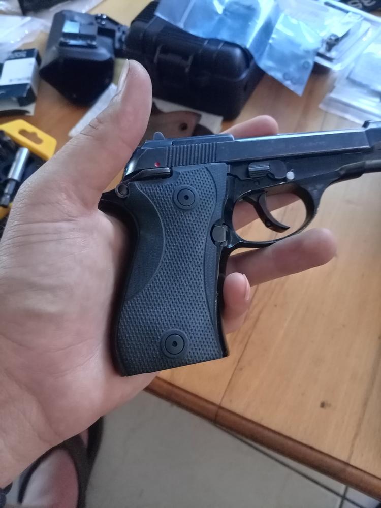 Beretta 84 | 81 Thin Checkered - LOK Grips