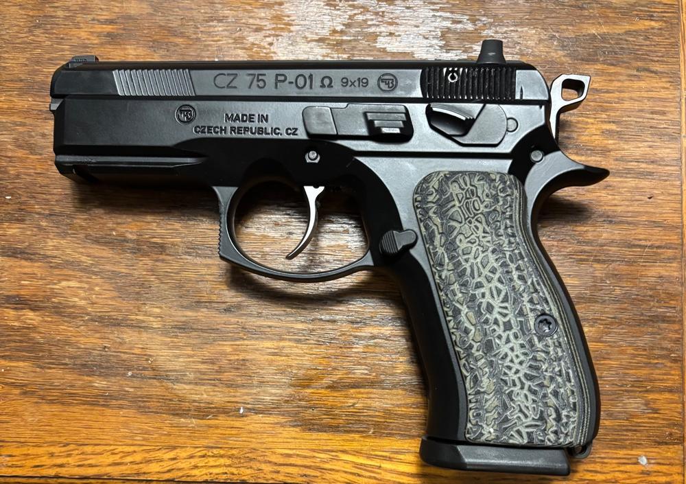 CZ 75 Mayhem - LOK Grips