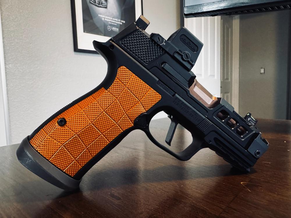 Sig Sauer P365 AXG Macro GridLOK - Aluminum - LOK Grips