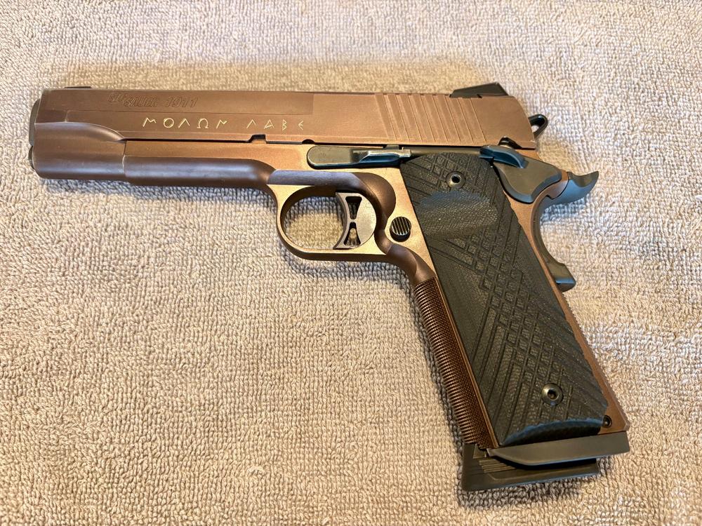 1911 Crosscut Grips | Order 1911 Crosscut Pistol Grips - LOK Grips