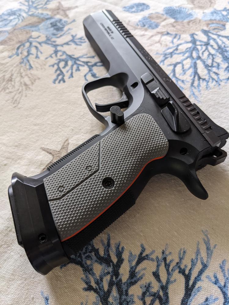CZ 75 Cowboy Bebop - LOK Grips
