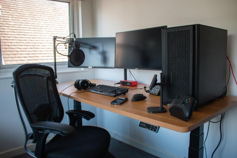 Premium Höhenverstellbarer Schreibtisch E7 Serie - Customer Photo From Gregor