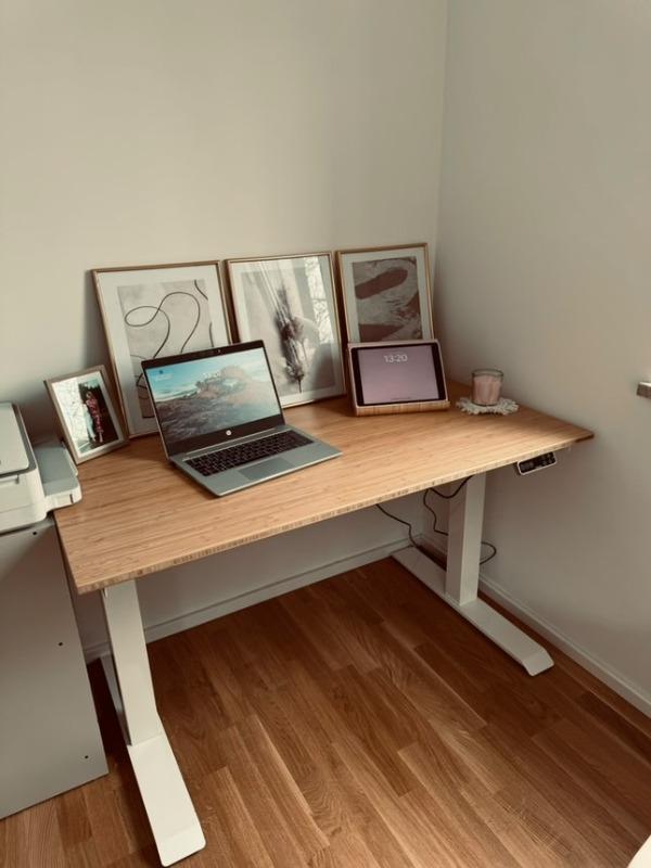 Premium Höhenverstellbarer Schreibtisch E7 Serie - Customer Photo From Claudia Fischer
